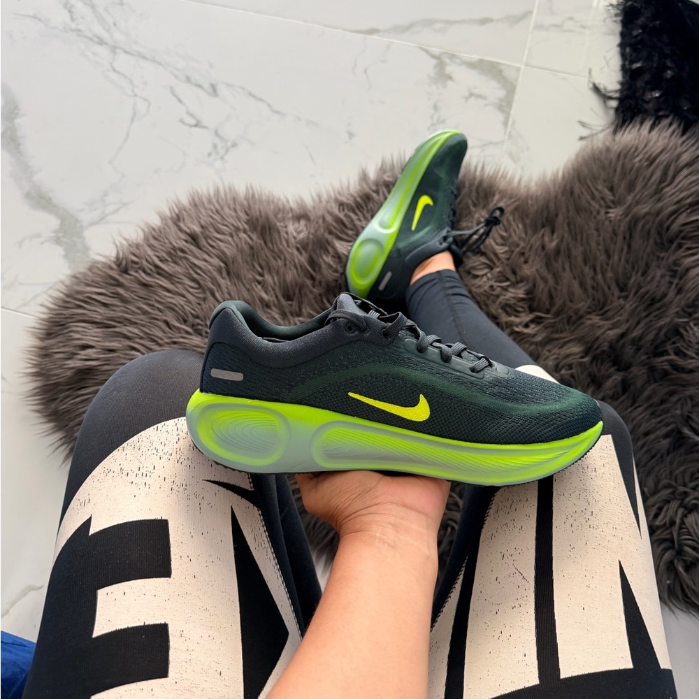 Nike Stellar Rider(gs) - Picture 3 of 10